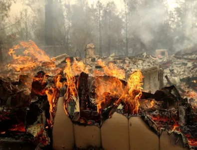 Големите пожари в Калифорния продължават, има още евакуирани хора 