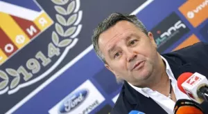 {{ otherArticle[0].article.title }}