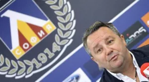 {{ otherArticle[0].article.title }}