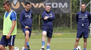 {{ otherArticle[0].article.title }}