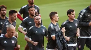 {{ otherArticle[0].article.title }}