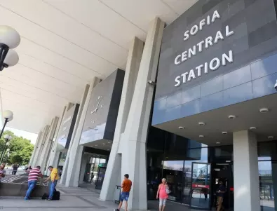 Затвориха метрото на „Централна гара” заради забравен багаж 