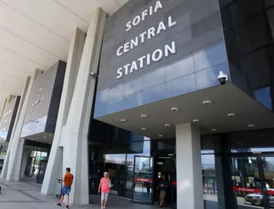 БДЖ компенсира пътниците от бързия влак от Бургас за София 
