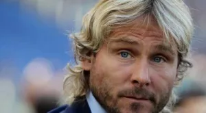 Легендата Павел Недвед се развежда заради връстница на дъщеря си (СНИМКА)