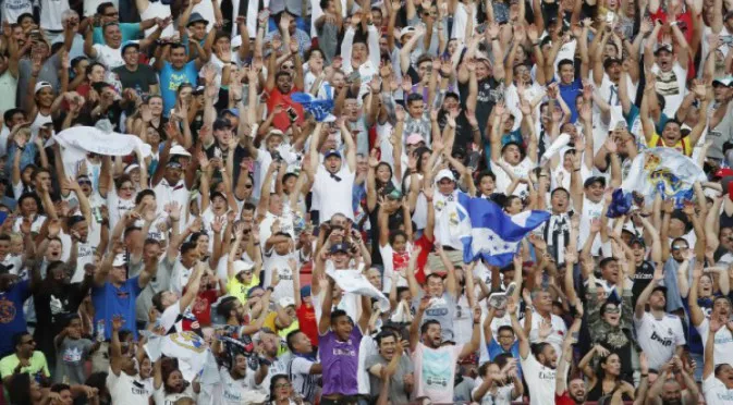 Фенове на Реал издигнаха банер: "На кой му трябва Роналдо?"