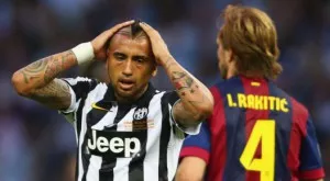 Кой печели и кой губи от трансфера на Артуро Видал в Барселона?