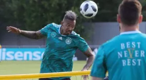 Боатенг звъннал на Моуриньо да му каже: Не разчитай на мен