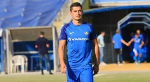 {{ otherArticle[0].article.title }}