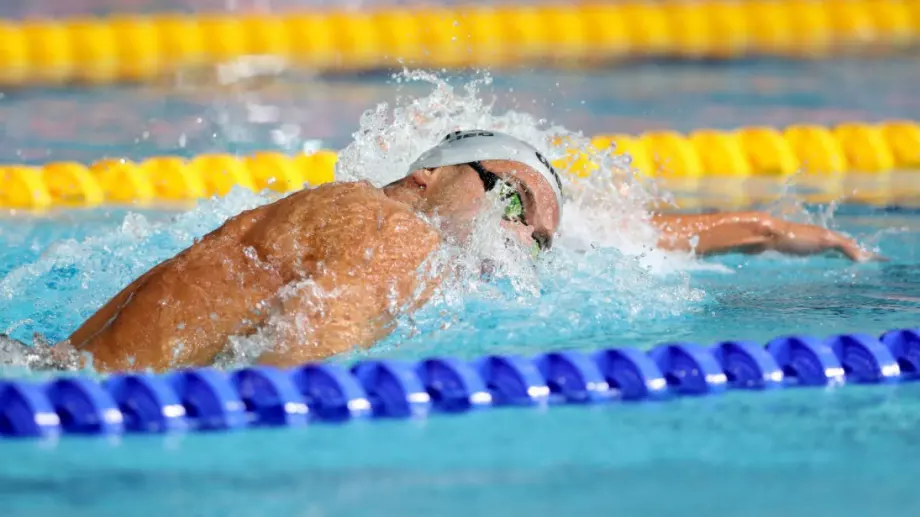 Ексклузивно: Заловиха с допинг трима национали по плуване