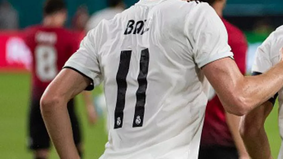 Трансферът на Гарет Бейл поражда "сблъсък" между играчи в Реал Мадрид за номер 11