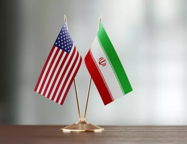 САЩ търси жена-офицер, шпионирала за Иран