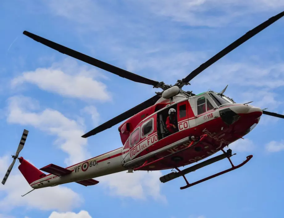 Здравно министерство казва, че имаме спасителни хеликоптери, които са военни и нищо повече