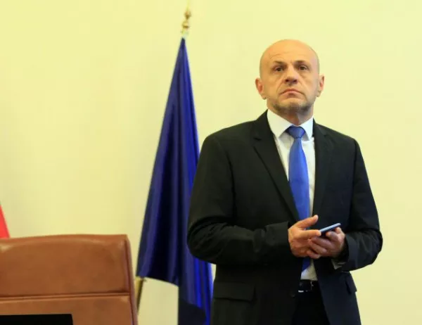 Дончев: Електронните обществени поръчки ще станат на три вълни