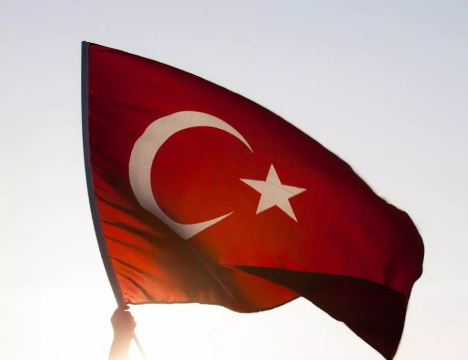 АФП: Гняв в Турция от отстраняването на десетки прокюрдски кметове 