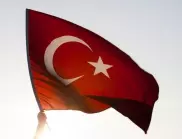 Двама независими кандидати влизат в президентската надпревара в Турция