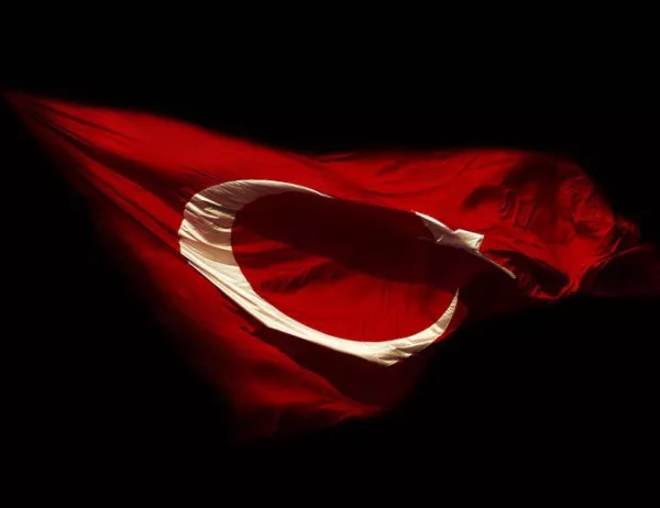 Нови арести на действащи военни в Турция