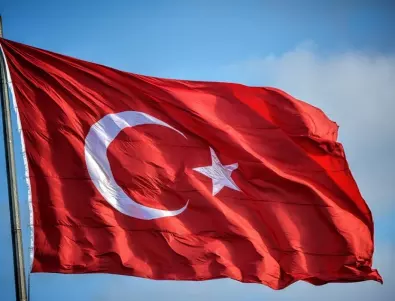 Турция освободи международно уважаван медик и критик на Ердоган 