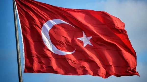 Обвиняват турски служител в консулство на САЩ в шпионаж 