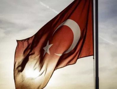 Турция представя брониран боен електромобил 