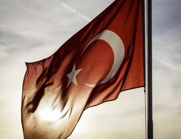 Турция представя брониран боен електромобил 