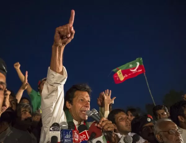 Новият премиер на Пакистан съкрати прислугата си от 524 души на двама