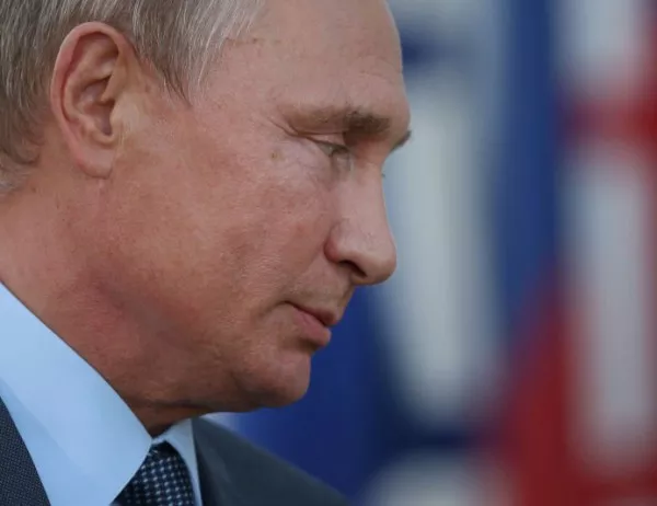 "Комерсант": Путин - виновен и за добро, и за лошо