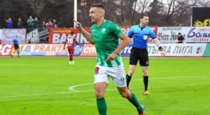 {{ otherArticle[0].article.title }}