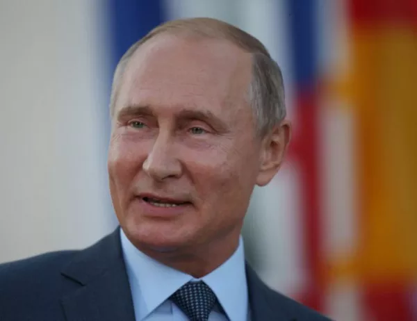 Владимир Путин става на 66 години