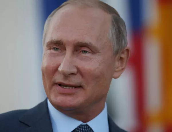 Путин: Ние не бягаме от долара, той бяга от нас