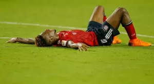 Топфутболист от топотбор: Подиграват ми се, защото ме е страх да играя с глава