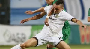 {{ otherArticle[0].article.title }}