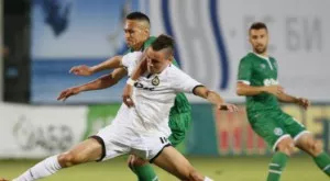 {{ otherArticle[0].article.title }}