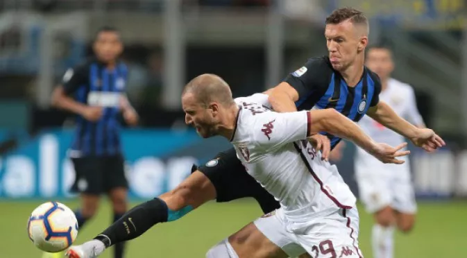 Интер пропиля аванс от два гола и продължава без успех в Серия А