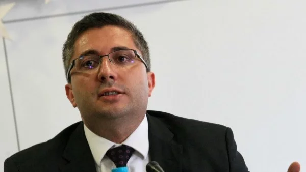 Нанков: Фалшива новина е, че кипърска офшорка ще събира тол таксите