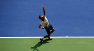 {{ otherArticle[0].article.title }}