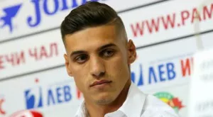 {{ otherArticle[0].article.title }}