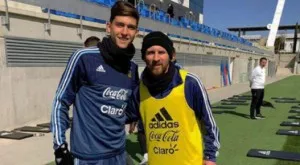 {{ otherArticle[0].article.title }}