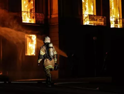 Голям пожар в психодиспансера в София, 51 души са евакуирани