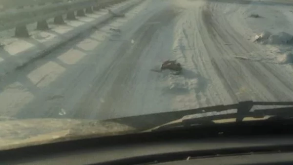 Освободиха за движение пътя в района на тунел "Топли дол" 