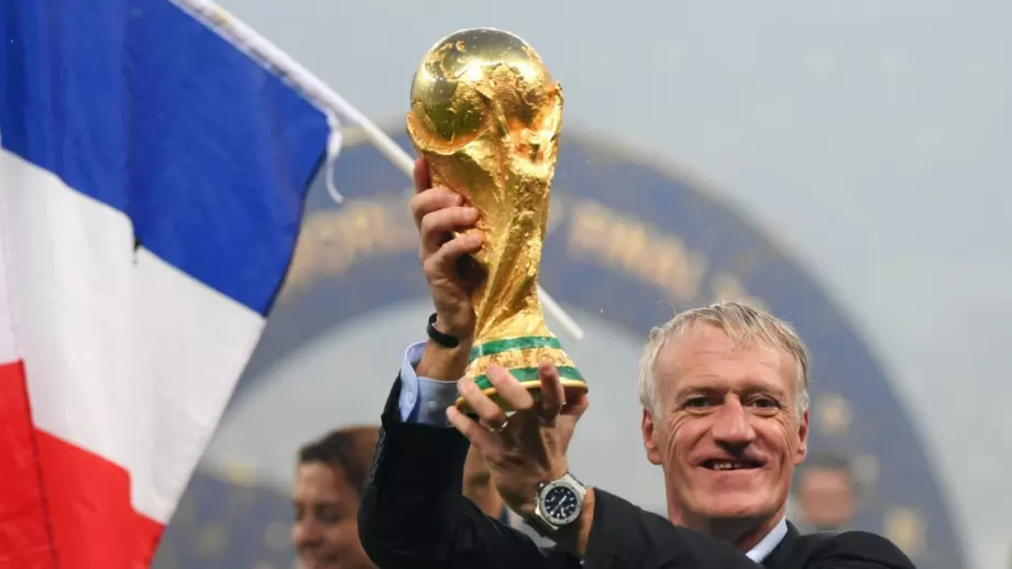 Дидие Дешан ще води Франция и на Мондиал 2022