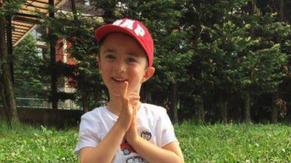 7-годишният Борис има нужда от средства за лечение