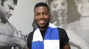 {{ otherArticle[0].article.title }}