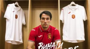 {{ otherArticle[0].article.title }}