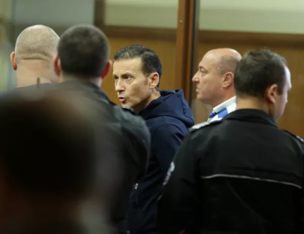 Спецсъдът остави Миню Стайков в ареста