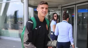 {{ otherArticle[0].article.title }}