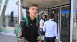 {{ otherArticle[0].article.title }}