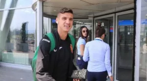 {{ otherArticle[0].article.title }}