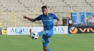 {{ otherArticle[0].article.title }}