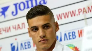 {{ otherArticle[0].article.title }}