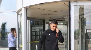 {{ otherArticle[0].article.title }}